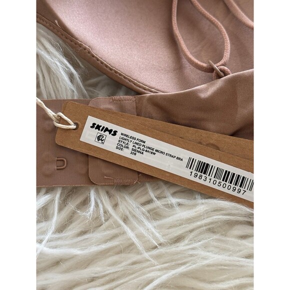 Skims Wireless Form Micro Strap Plunge Bra Sienna Size 32B - Picture 6 of 6
